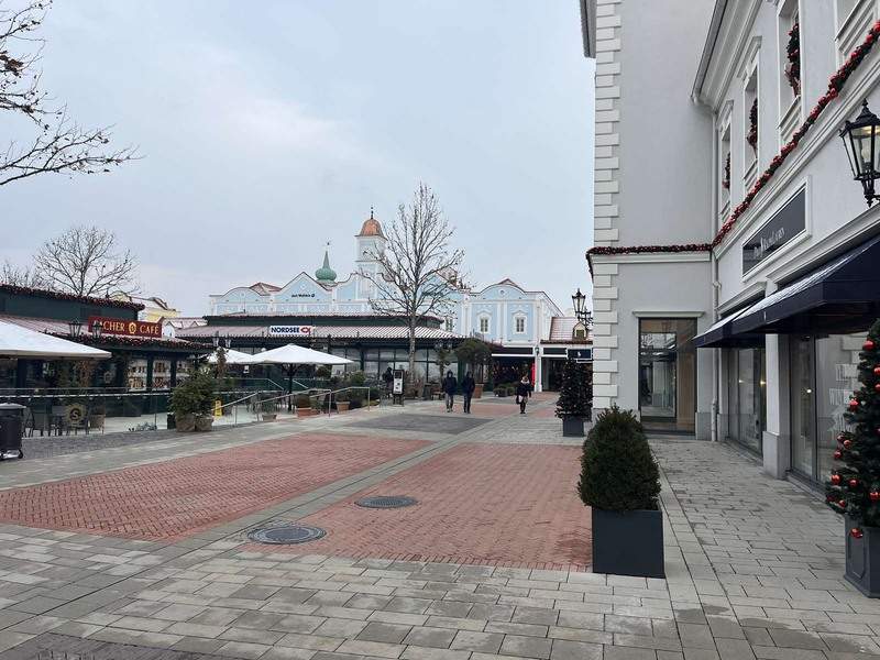 Outlet Parndorf Vikend Tura