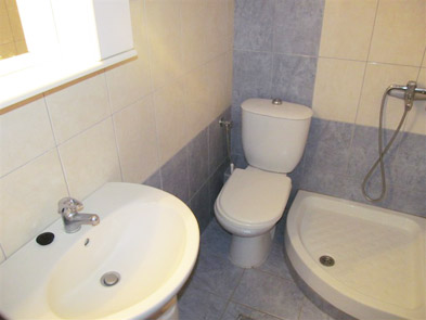 nei pori vila tsambika kupatilo