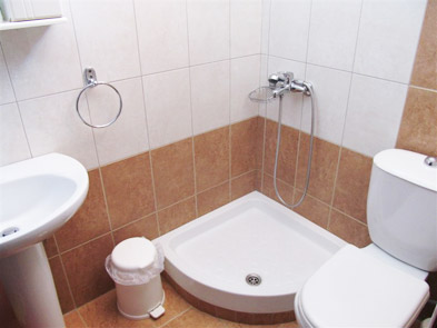 nei pori vila tsambika kupatilo1