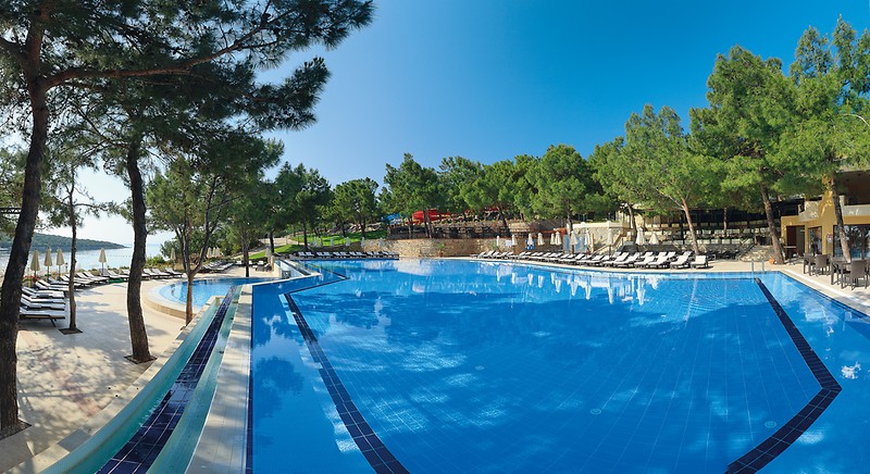 Hotel Bodrum Park Resort bazen dvorište